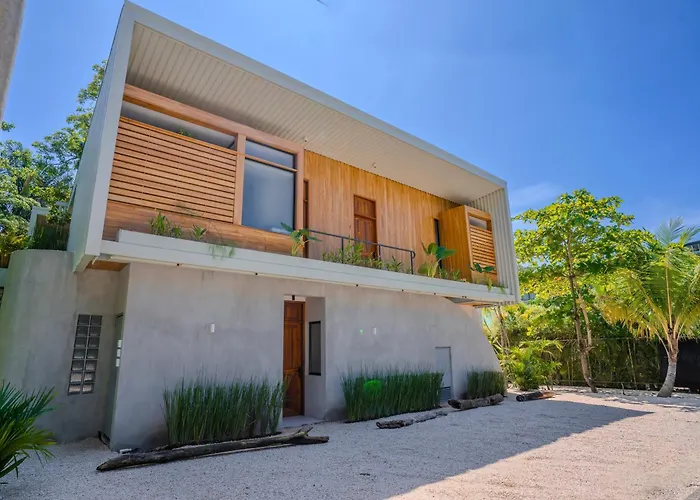 Botanika Suites