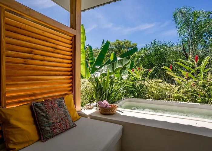 Botanika Suites